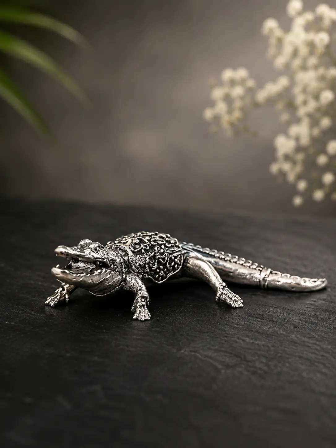 Silver Crocodile Showpiece |